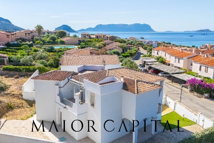 Foto Villa singola in via degli oleandri, Golfo Aranci di 500 m² in vendita