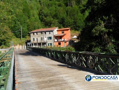 Foto Appartamento a Mulazzo di 109 m² con 5 locali in vendita