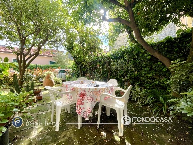 Foto Villa singola in Via Molino, Borgio Verezzi di 120 m² con 5 locali