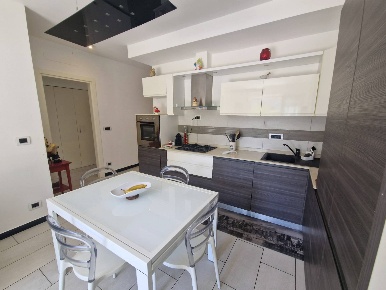 Foto Appartamento in Via Fondocrosa, Mele di 70 m² con 5 locali in vendita