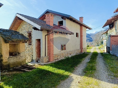 Foto Villa singola in Strada Druetti, Cantalupa di 150 m² con 5 locali