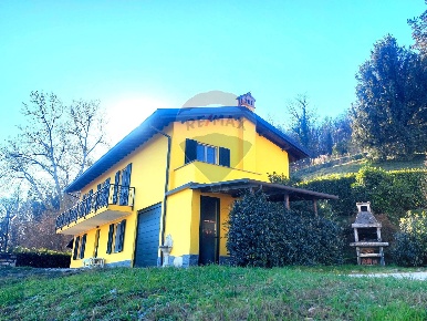 Foto Villa unifamiliare in via della Valfredda, Montevecchia di 208 m²