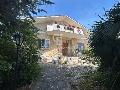 Foto Villa singola in Via Risorgimento, Tocco da Casauria Centro di 400 m²