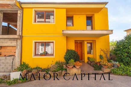 Foto Villa a schiera in Via Gavino Gabriel, Berchidda di 300 m² in vendita