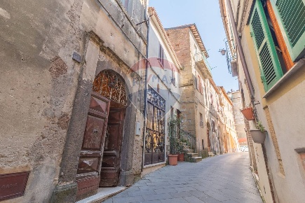 Foto Appartamento in Via Carlo Emanuele IV, Ischia di Castro in vendita