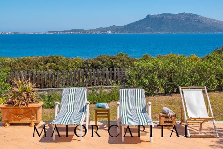Foto Villa singola in Loc. Sos Aranzos, Golfo Aranci di 200 m² con 5 locali