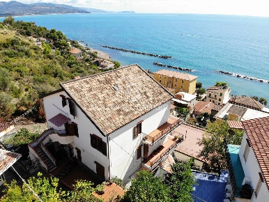 Foto Appartamento in Via Lidia Vinciprova, Pollica Pioppi di 183 m²