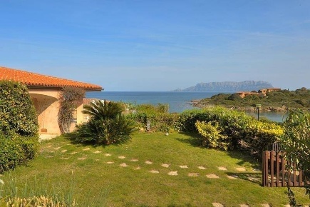 Foto Villa singola in Golfo Aranci, Golfo Aranci di 190 m² con 9 locali