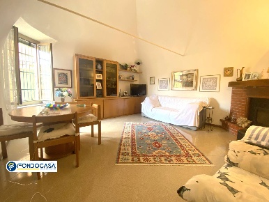 Foto Appartamento in Via Cavour, Toirano Centro di 150 m² con 5 locali