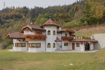 Foto Villa unifamiliare in Via Papa Luciani, Sella Giudicarie di 300 m²