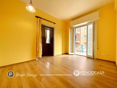 Foto Appartamento in Via IV Novembre, Borgio Verezzi di 99 m² con 3 locali
