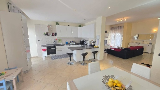Foto Appartamento in via San Francesco, Montemarano di 110 m² con 3 locali