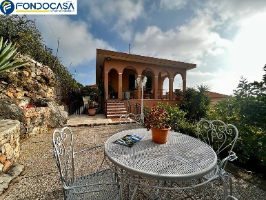 Foto Appartamento in Via Nazario Sauro, Borgio Verezzi di 100 m² in vendita