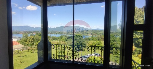 Foto Villa unifamiliare a Cadrezzate con Osmate di 180 m² con 5 locali
