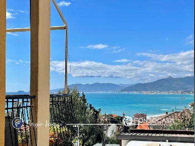 Foto Appartamento in Via Nazario Sauro, Borgio Verezzi di 57 m² in vendita