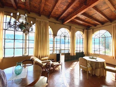 Foto Villa singola in Via Roma, Tavernola Bergamasca Centro di 1500 m²
