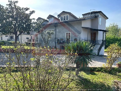 Foto Villa unifamiliare in via veturine, Prata di Principato Ultra Centro