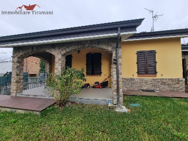 Foto Villa singola in Gusano, Gropparello Gusano di 120 m² con 3 locali