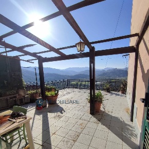 Foto Appartamento in Via Castello, Beverino di 180 m² con 5 locali