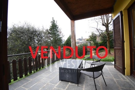 Foto Appartamento in Arnigò, Sirtori Centro di 144 m² con 3 locali