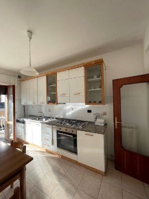 Foto Appartamento a Castorano di 140 m² con 6 locali in vendita