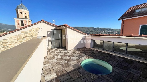 Foto Appartamento in Via della Liberazione, Diano Castello Centro di 81 m²