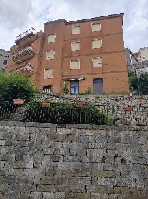 Foto Appartamento in Via Cursio, Vallecorsa di 135 m² con 6 locali