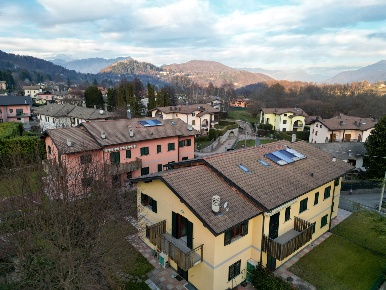 Foto Appartamento in Via Boffalora 10, Alta Valle Intelvi Lanzo D'Intelvi