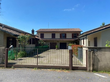 Foto Villa bifamiliare in Via De Gasperi 4, Cavenago d'Adda Centro
