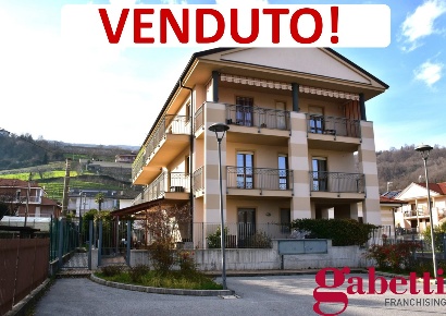 Foto Appartamento in Via Europa 16B, Piasco Centro di 64 m² con 2 locali