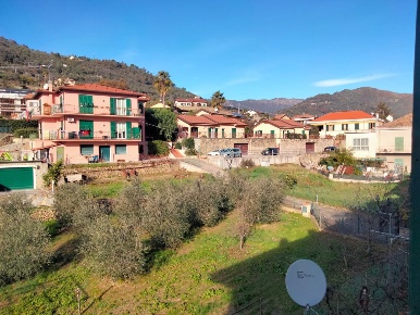 Foto Appartamento in Via Dante Aligheri 21, Dolceacqua di 155 m² in vendita