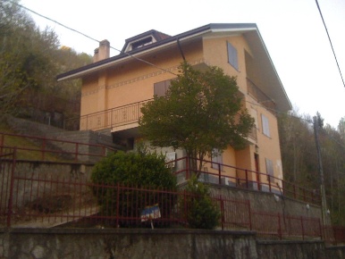 Foto Villa singola in STRADA borgata  giorda 42, Rubiana di 300 m²