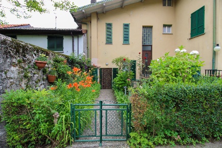 Foto Appartamento in Via Cavour 1, Alta Valle Intelvi di 47 m² con 1 locali