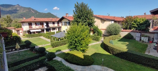 Foto Appartamento in castello, Frossasco Centro di 75 m² con 3 locali