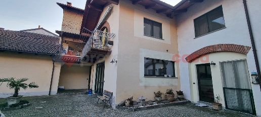 Foto Appartamento in castello, Frossasco Centro di 55 m² con 2 locali