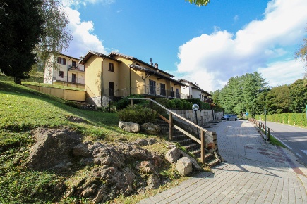 Foto Appartamento in Via Pian Delle Noci snc, Alta Valle Intelvi di 68 m²