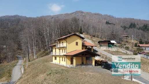Foto Villa singola in LocalitÃ  MOMPROSO, Pralungo di 280 m² con 7 locali