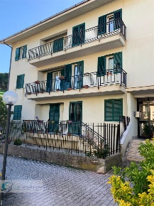 Foto Appartamento in Via Libertà 10, Vicari Centro di 122 m² con 6 locali