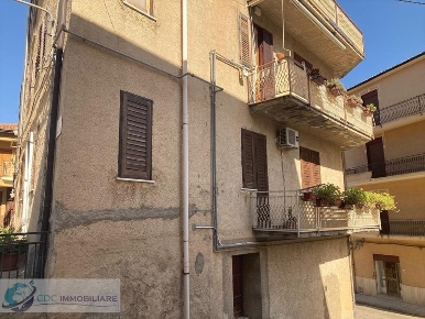 Foto Appartamento in Via Mercato  Castronovo di Sicilia, di 95 m²
