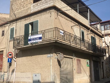 Foto Appartamento in Via Principe Umberto Vicari, Vicari Centro di 191 m²
