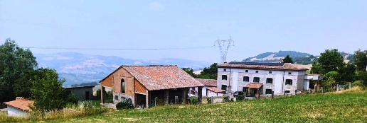 Foto Villa singola a Gazzola Rezzanello di 712 m² con 20 locali in vendita
