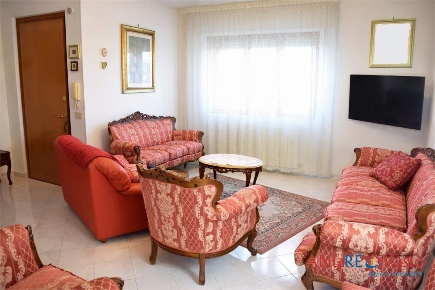 Foto Villa unifamiliare a Santa Maria Imbaro di 225 m² con 9 locali