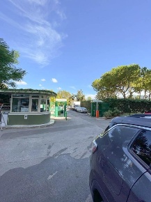 Foto Appartamento in VIALE MICHELANGELO, Palermo di 244 m² con 8 locali