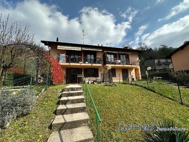 Foto Appartamento in via Foppa, Valbrona Osigo di 76 m² con 3 locali