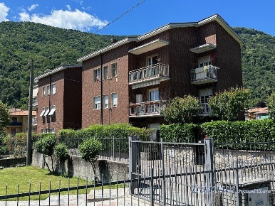 Foto Appartamento in via Maiago, Valbrona Osigo di 70 m² con 2 locali