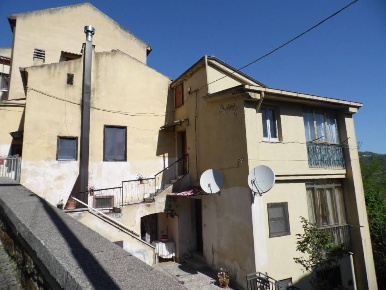 Foto Villa unifamiliare a Prata di Principato Ultra di 170 m² con 5 locali