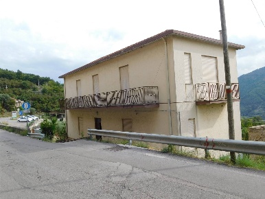Foto Appartamento in CONTRADA MORELLO 68, Castell'Umberto di 188 m²