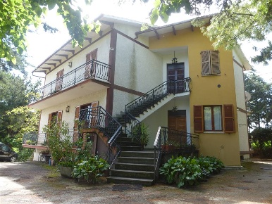 Foto Appartamento a Urbisaglia di 120 m² con 6 locali in vendita