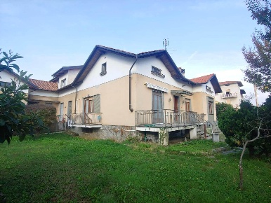 Foto Villa a schiera a Sandigliano di 140 m² con 6 locali in vendita