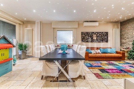 Foto Villa unifamiliare in via marconi 35, Ambivere di 435 m² con 7 locali